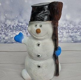 Фигура садовая Снеговик с метлой