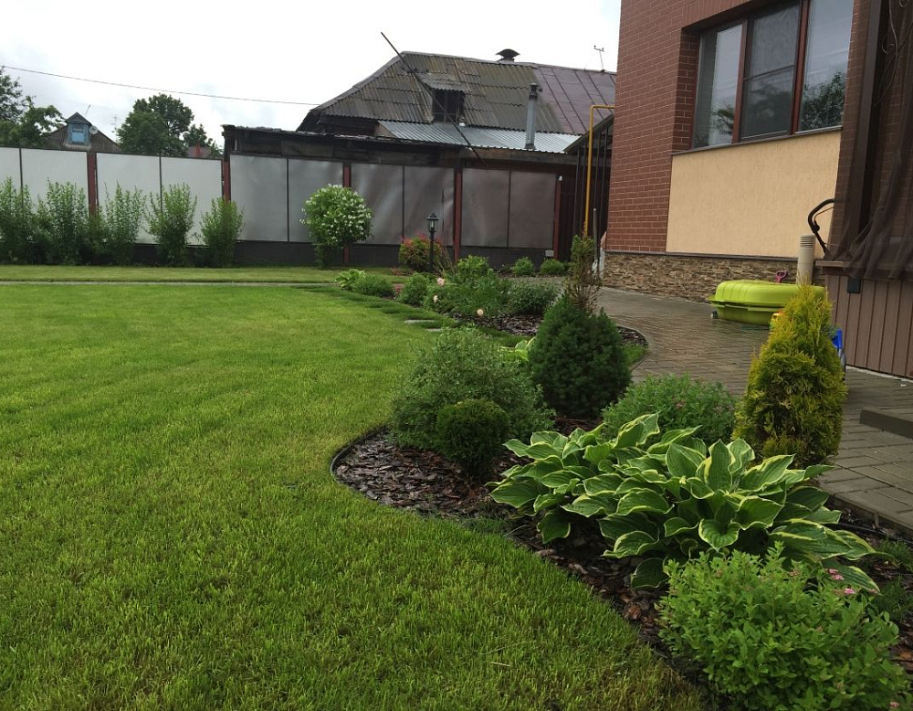 Елена Ведерникова – проект «Европейский дворик» – садовый центр «Южный» цветник