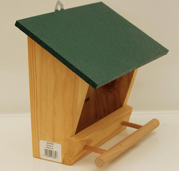 Кормушка из дерева 3