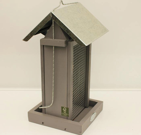 Кормушка для птиц с накопителем IP 01