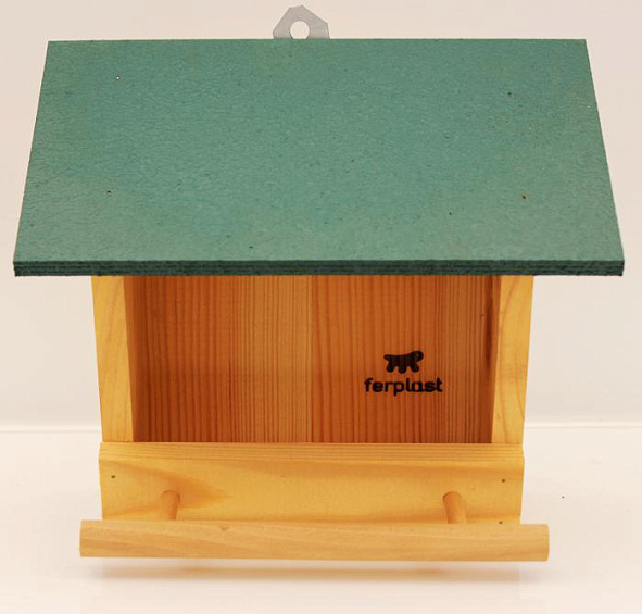 Кормушка из дерева 3